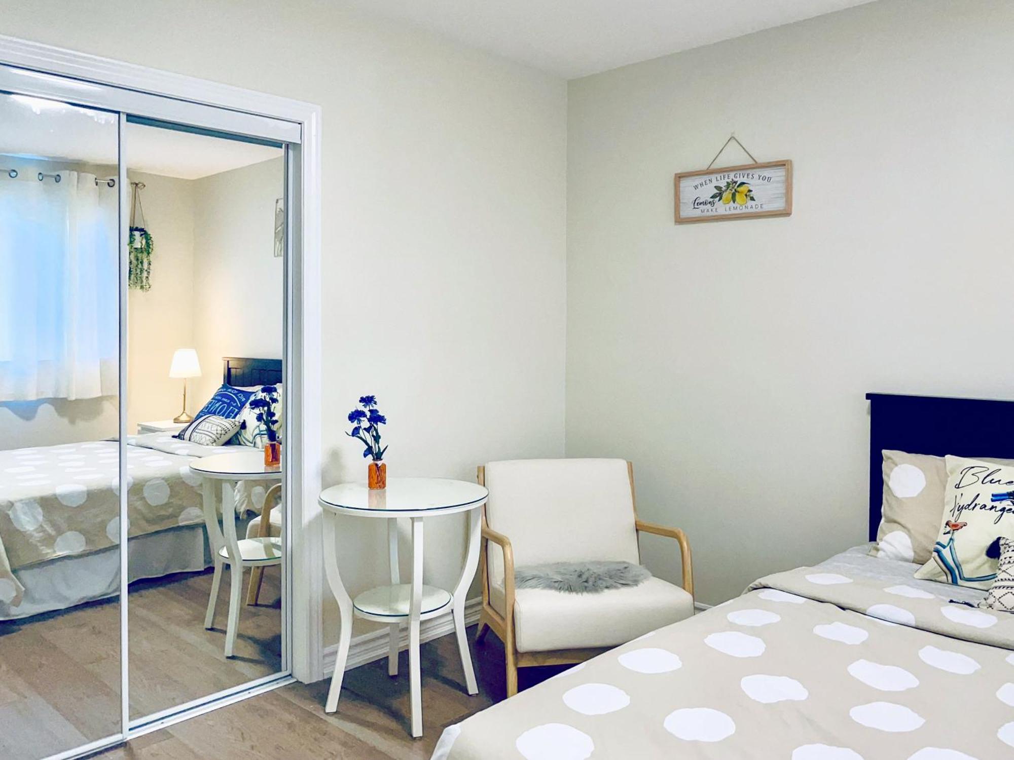 Newly-Renovated 3Br House, 12 Minutes To Airport Apartment Toronto Bagian luar foto