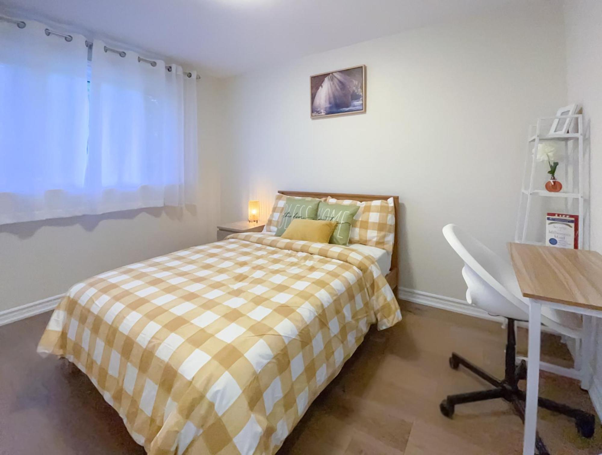 Newly-Renovated 3Br House, 12 Minutes To Airport Apartment Toronto Bagian luar foto