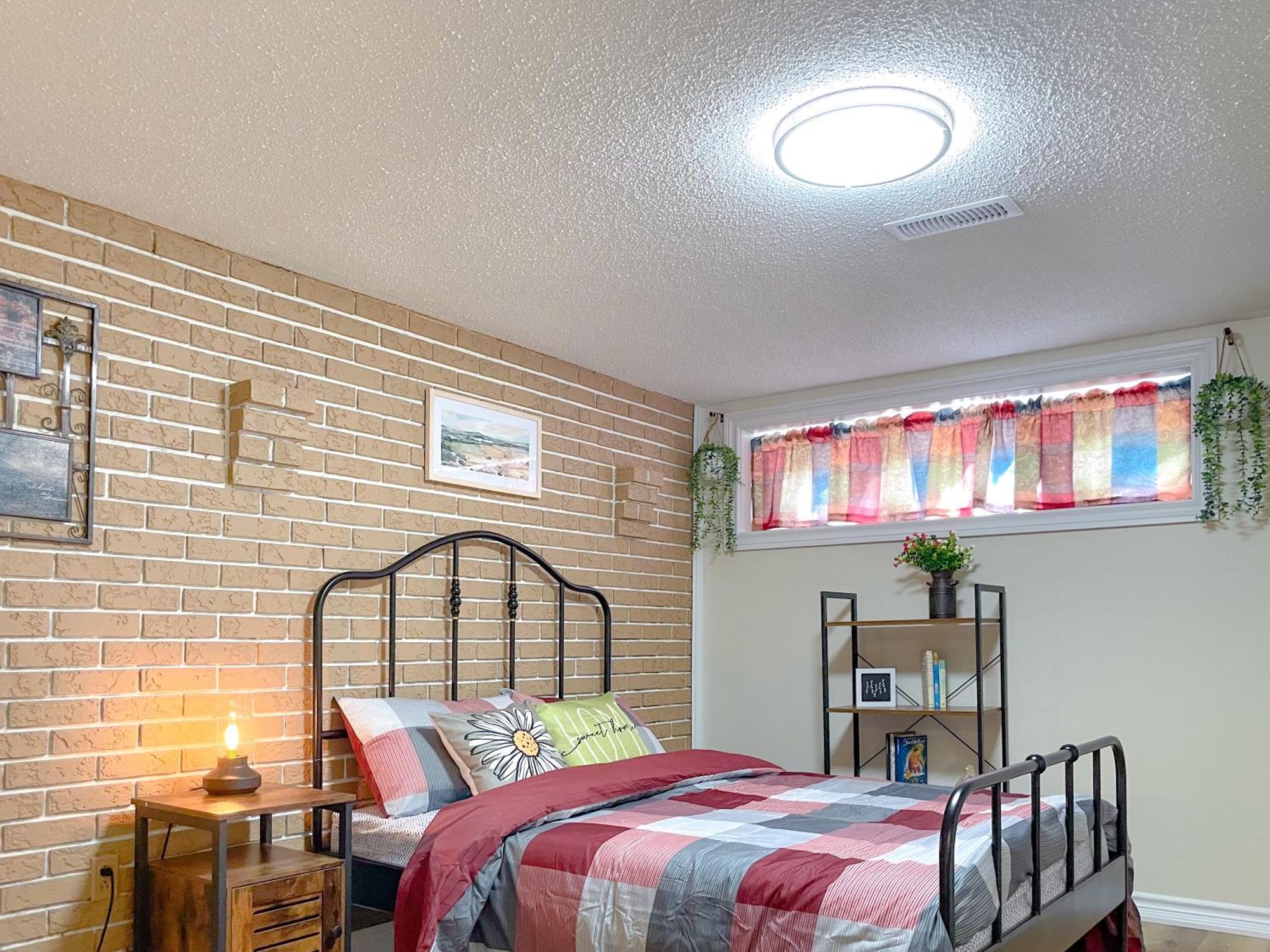 Newly-Renovated 3Br House, 12 Minutes To Airport Apartment Toronto Bagian luar foto